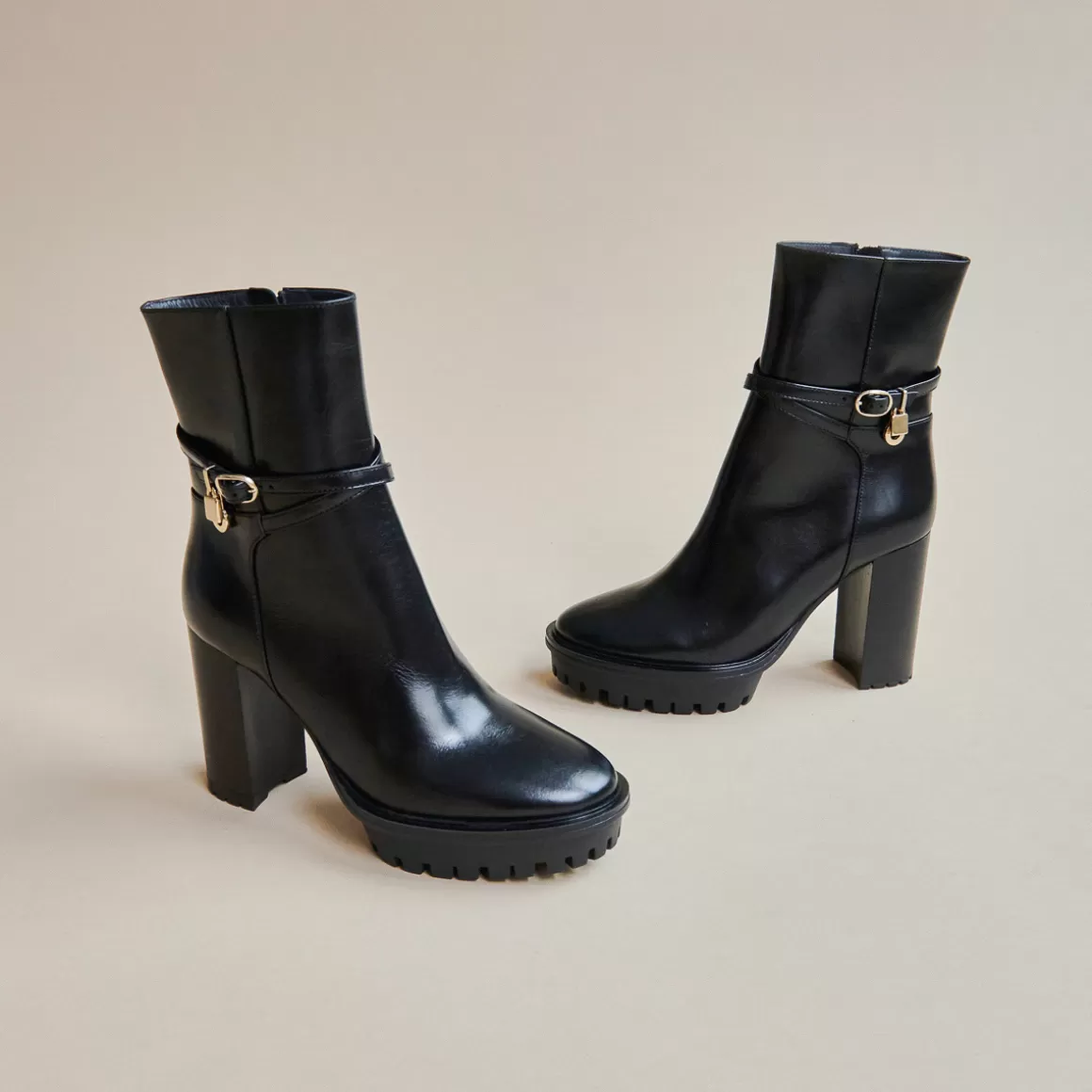Ankle boots with silver details<Jonak Clearance