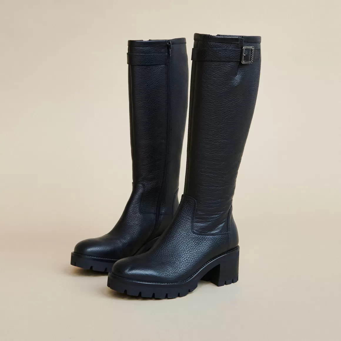 Boots with notched sole and buckle<Jonak Shop