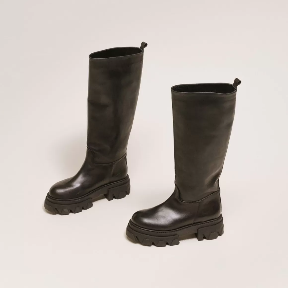 Boots with notched soles<Jonak Online