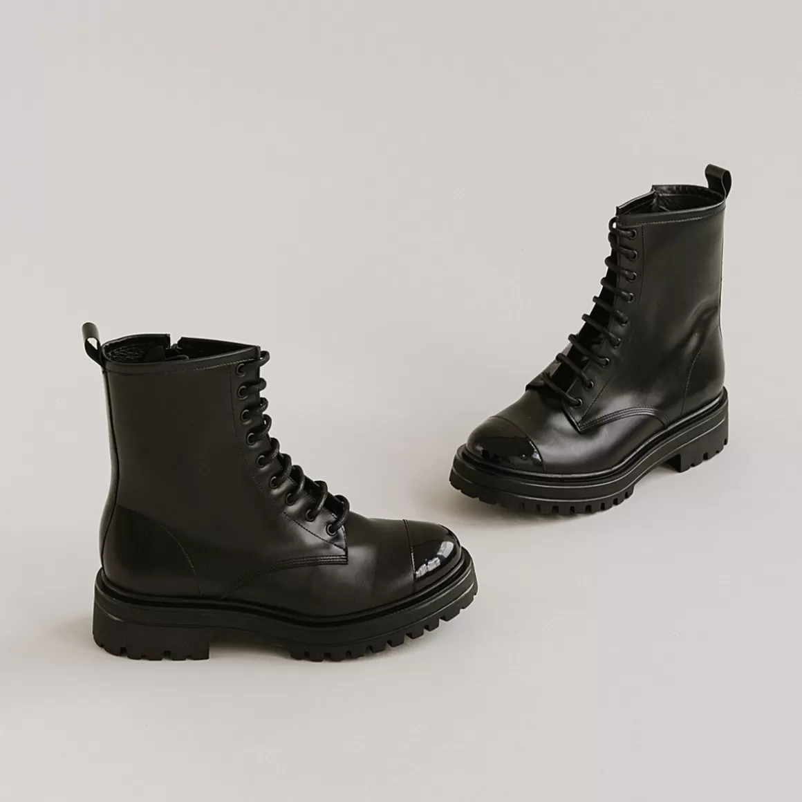 Boots with notched soles and laces<Jonak Outlet