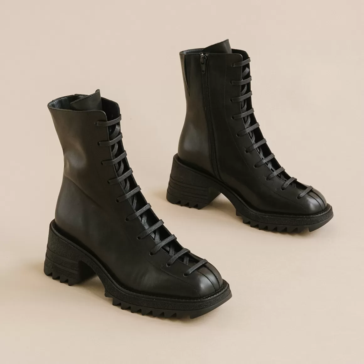 Boots with notched soles and laces<Jonak Flash Sale