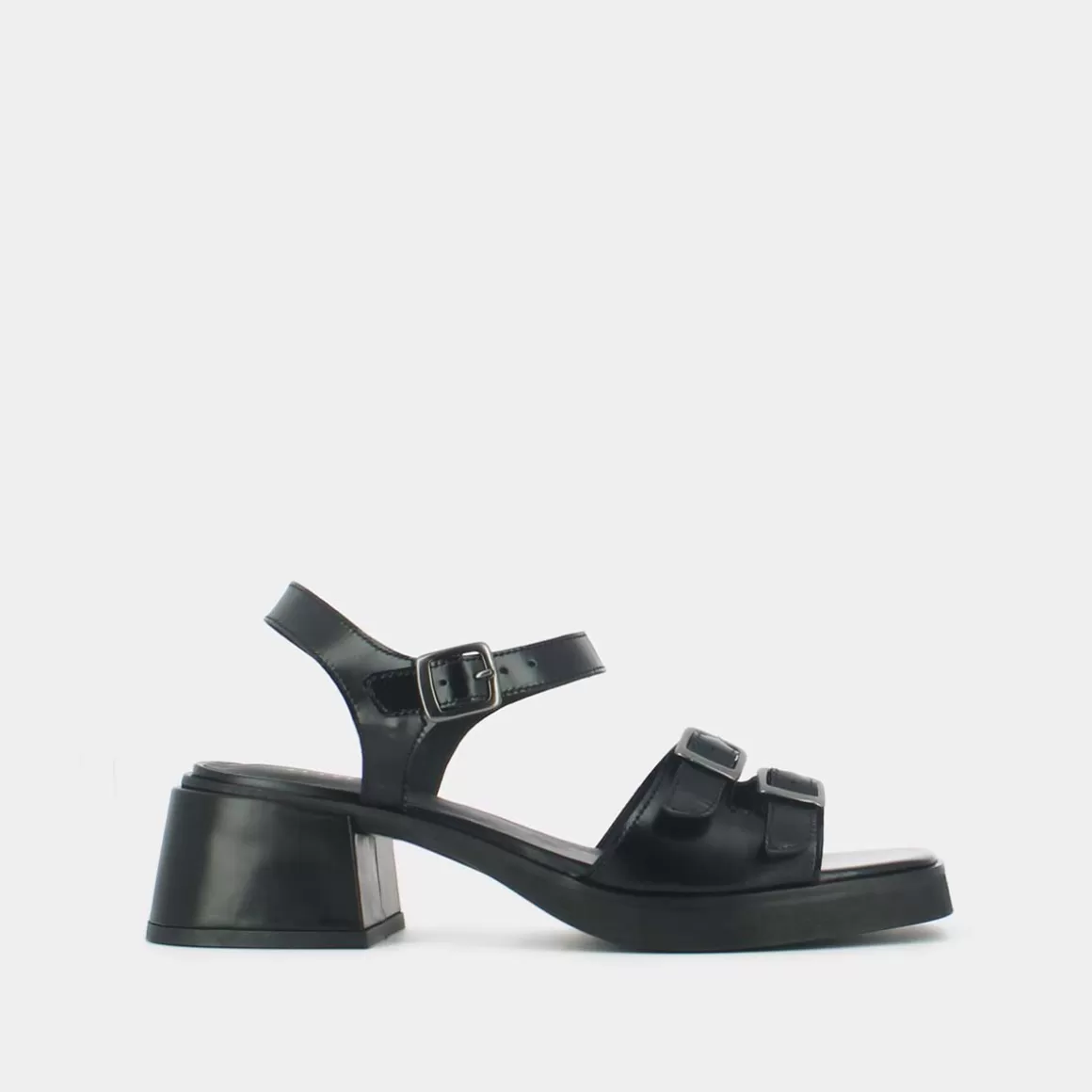 Buckle sandals with square toe<Jonak Online