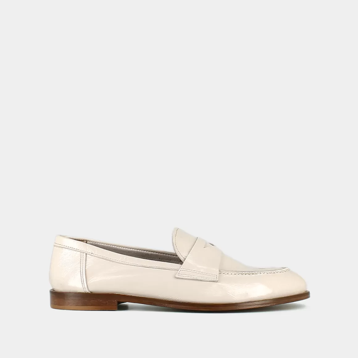 Closed toe and round loafers<Jonak Cheap