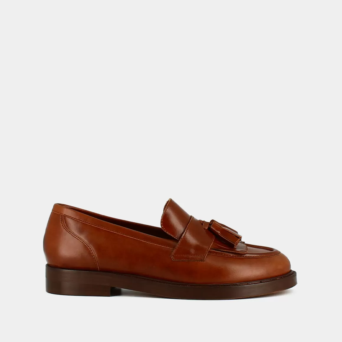 Flat-heeled loafers with tassels<Jonak Sale