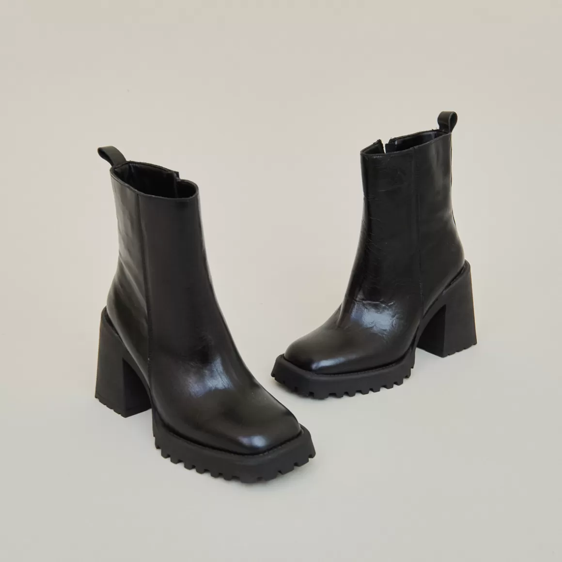 High boots with notched soles and square toes<Jonak Best Sale
