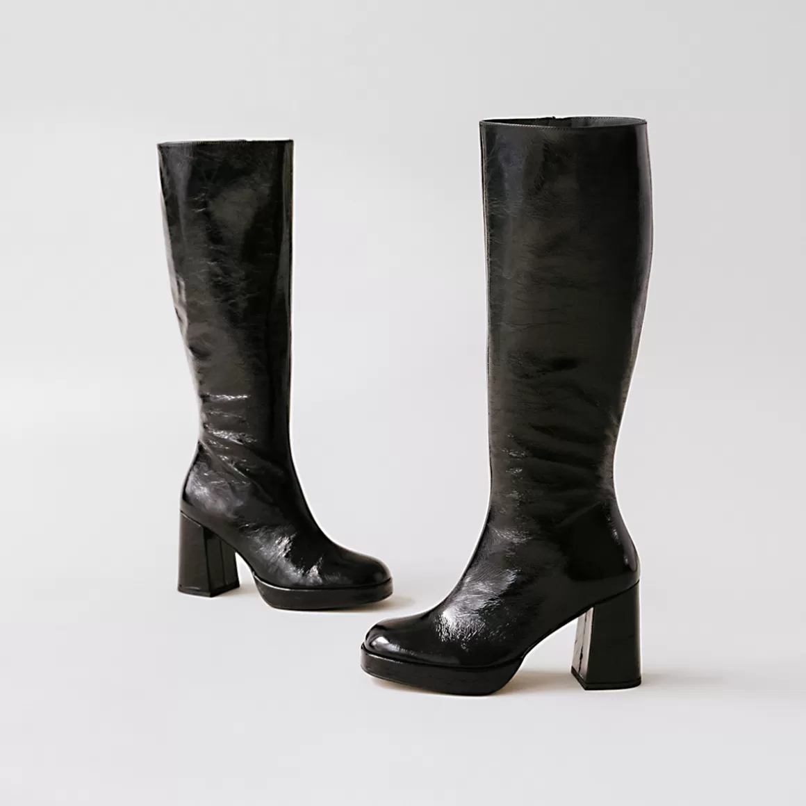 High round-toed boots<Jonak New