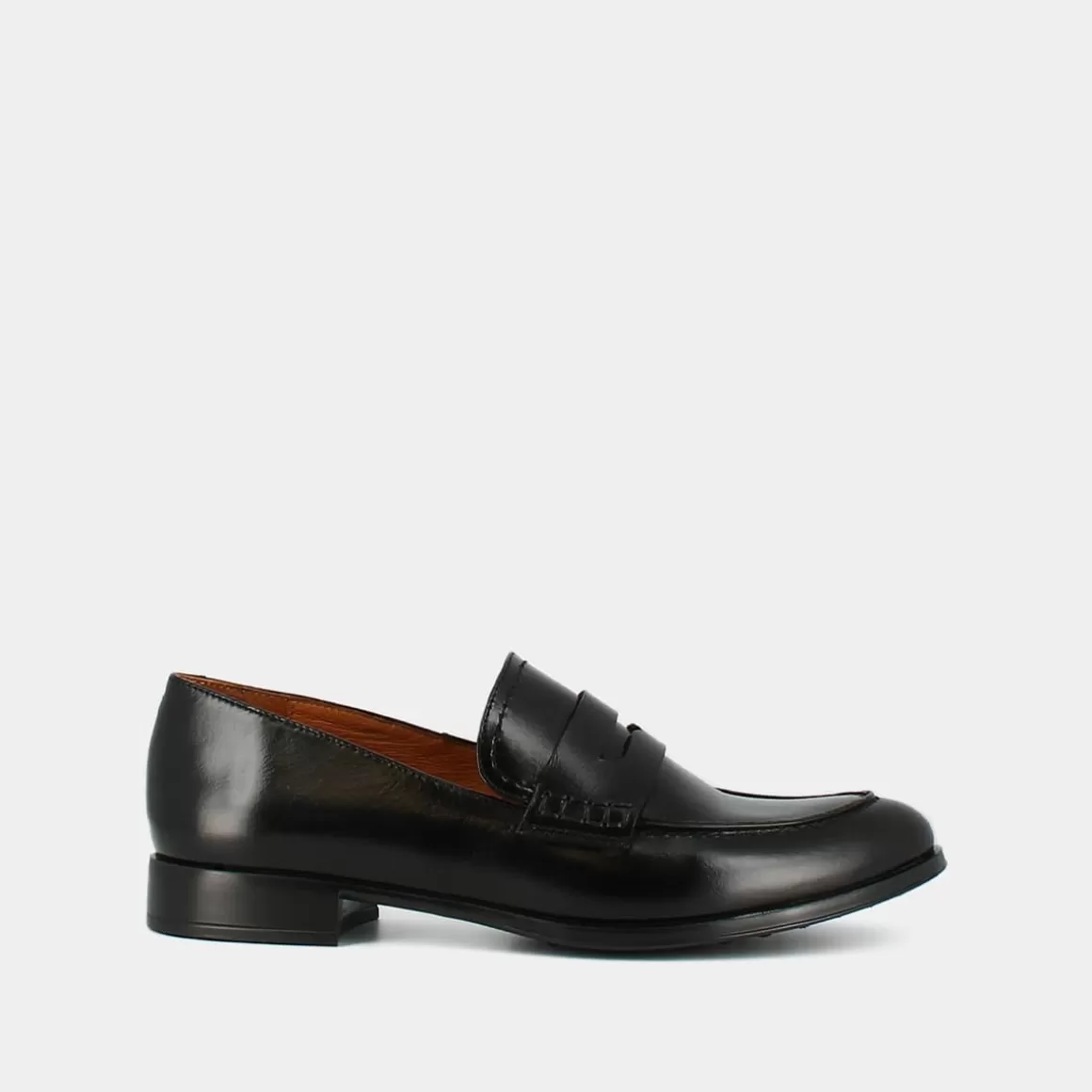 Loafers with rounded toe and small heel<Jonak Clearance
