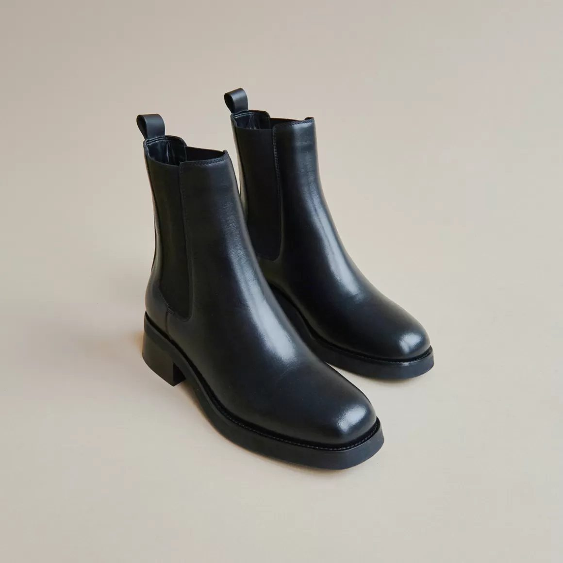 Round-toed boots<Jonak Fashion